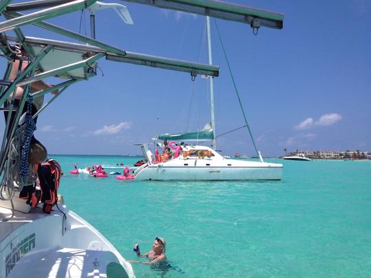 Catamaran de croisière de 35 pieds à louer à Cancún, au Mexique