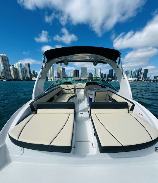 Comemore no estilo 32': passeios de barco privados de luxo! Hora grátis ao reservar 4!!