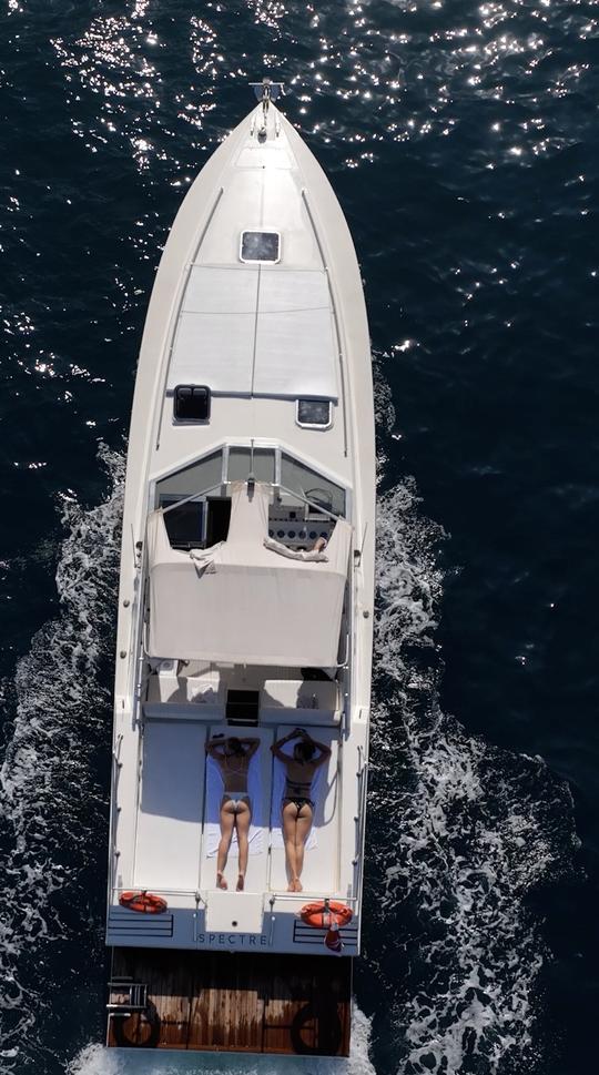 Yate a motor Cigala y Bertinetti Shark 45 en Malta con el capitán Henry