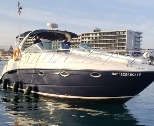 Luxury Maxum 38ft Yacht Rental in Cabo San Lucas