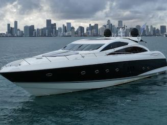 82ft Sunseeker Predator Power Mega Yacht in Miami!!🌊🌊