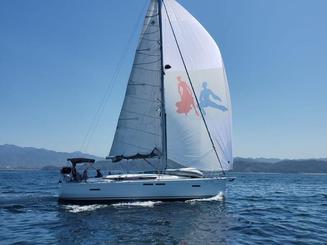 Charter 42' Cruising Monohull In La Paz, Baja California, Mexico