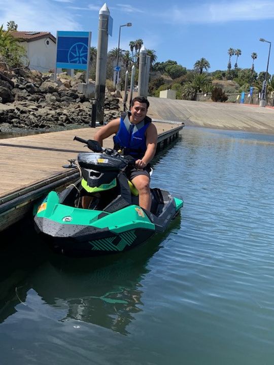 ¡100 dólares/hora! SeaDoo Spark Trixx con altavoces