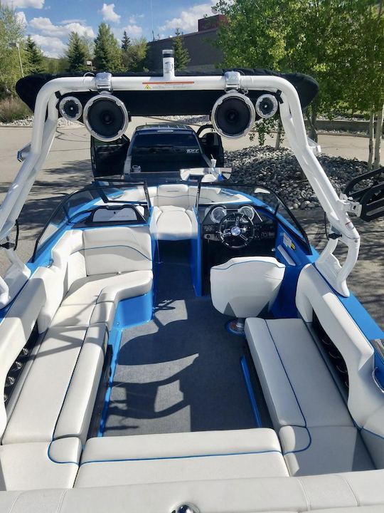 23ft Moomba Wakeboat for SURFING in the MOUNTAINS!!!