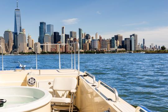 Mansión vacacional de 39 pies, completa con bañera de hidromasaje, en el Hudson