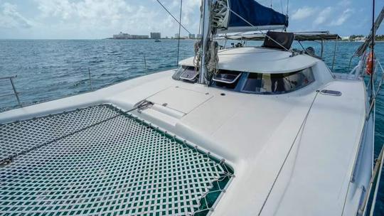 Gorgeous Private Catamaran for 25 People Open bar