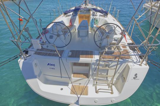 Iate à vela AIAS - Beneteau Oceanis 43