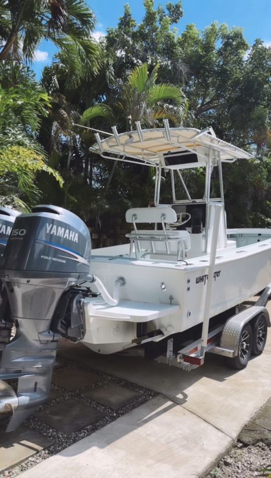 25’ Whitewater Classic Boat for amazing fishing and sightseeing trips