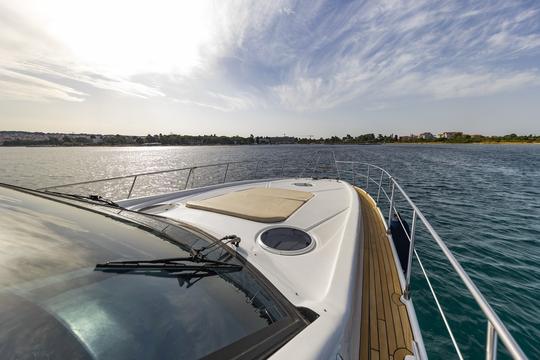 Yate a motor Alena 56 «Maris» en Split, Croacia