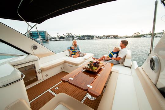 Aluguer de iates de luxo de 40 pés em Newport Beach - HARBOR - COASTAL - CATALINA  