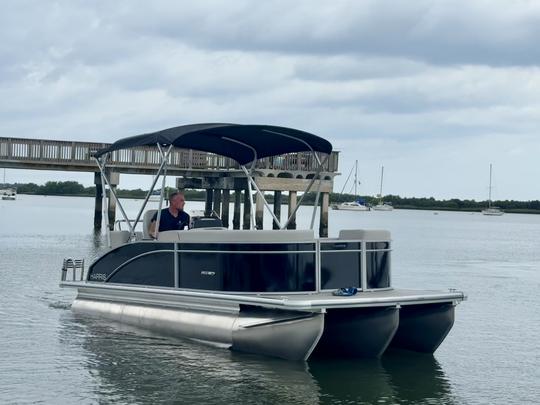 12 Person 2024 Harris Tritoon 150hp!