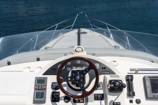 FAIRLINE 43 Targa à Mykonos, Grèce