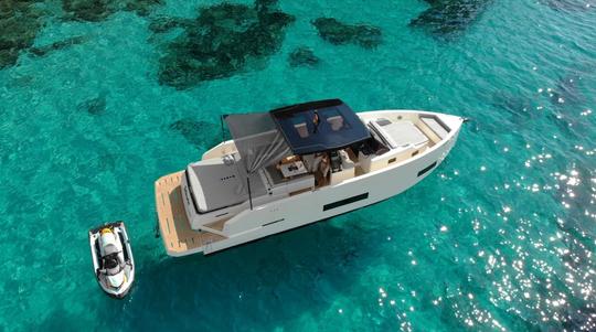 De Antonio D42 Totsuma Motor Yacht Rental in Eivissa, Illes Balears