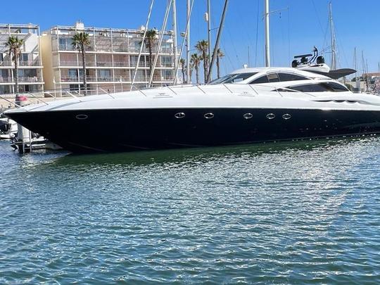 Location de méga-yachts Sunseeker Predator75 Power à Lagos, Faro