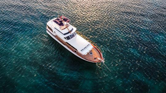 THE MOST UNIQUE LUXURY YACHT IN LA PAZ: Meticulously Restored Masterpiece