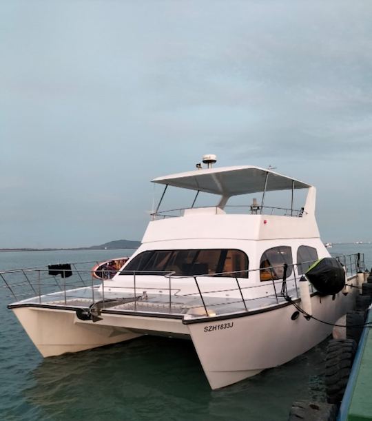 Maximum 2 – 47ft Catamaran Private Yacht Charter in Singapore