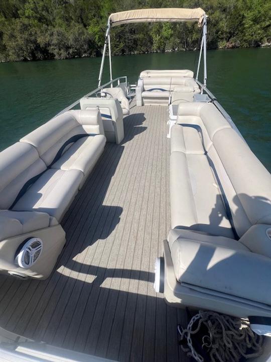 27ft Sun Tracker Tritoon Party Barge for up to 17 Guests *Only on Lake Austin*