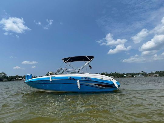 Embarcación Yamaha Twin Jet capitaneada: ¡Explora Crab Island y más allá!