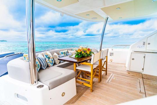 75’ SUNSEEKER NASSAU: LUXURY AND ELEGANCE ON THE WATER