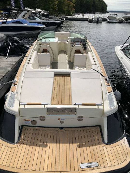 Chris Craft 27 lanza la edición Heritage de 2019 en Traverse City, Michigan