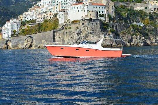 37'' Gagliotta Motor Yacht For Rent in Sorrento