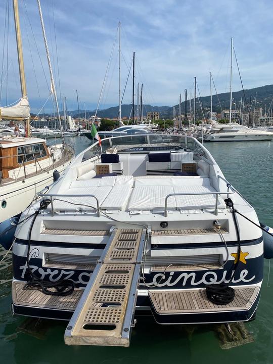 Yacht Pershing de 40 pieds à Portofino, Cinque Terre, golfe du Tigullio