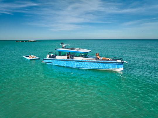 LUXURY POWER BOAT..CAN FIT LARGE GROUPS...DOLPHIN TOUR!!!!!