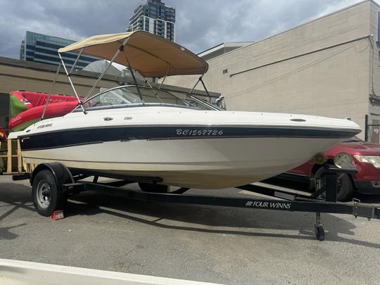 Speedboat Four Winns H180 for rent. No license required