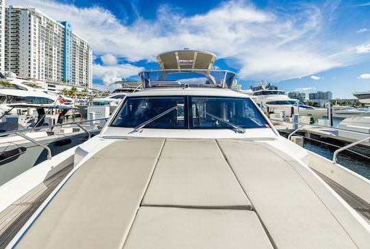 52 Absolute Flybridge in Miami