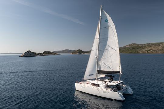 Catamarán de tripulación Falco (lagoon 450f)