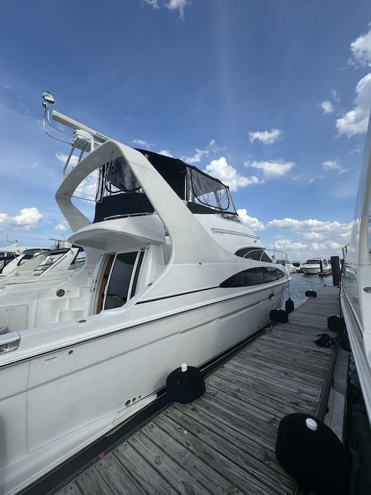 Yacht Carver de 47 pieds sur plusieurs niveaux pour 13 personnes à Chicago, Illinois, prix réduit ! (MAI #4)