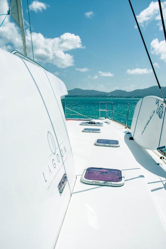 Experience the Freedom: Catamaran Charter - LAGOON440