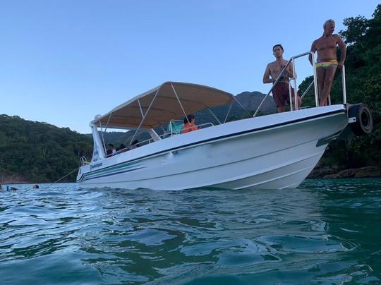 Location de bateau CF Curumim de 34 pieds à Angra dos Reis, Rio de Janeiro, Brésil