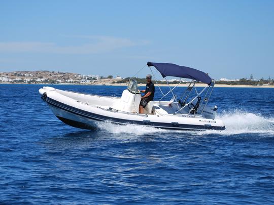 Bateau Yria 620-RIB à louer au port d'Agia Anna, Naxos, Grèce