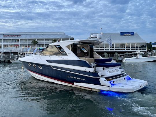 Charleston's Luxury Yacht Tour 46' Sport Coupe em Johns Island, Carolina do Sul!