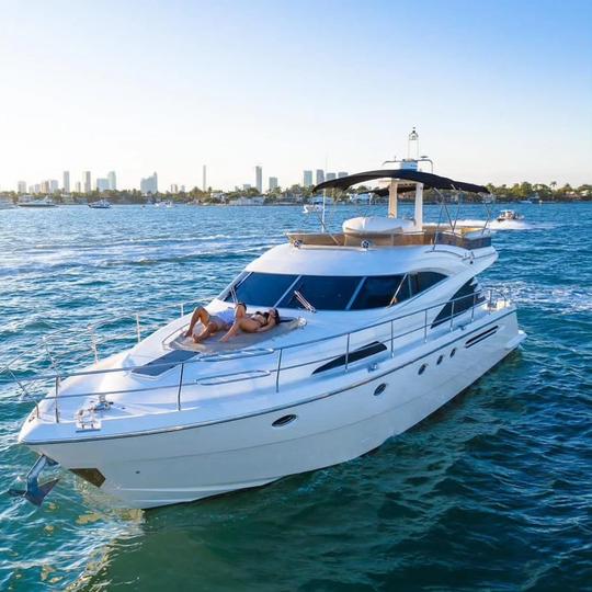 Incroyable yacht Flybridge de 68 pieds à Cancún et à Isla Mujeres 