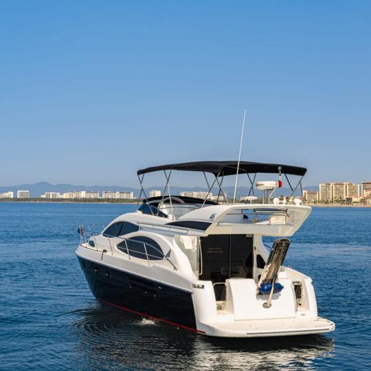 Azimut de lujo de 46 pies | Alquiler de yate privado para 18 personas en Puerto Vallarta 🏝️