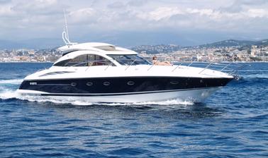 Aluguel de iates Sunseeker Camargue 50 Power Mega em Cote d'Azur, França 