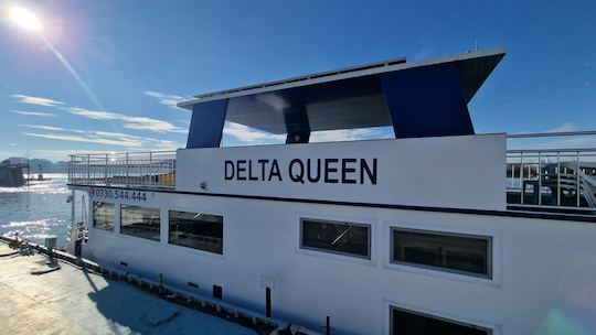 Delta Queen - House Boat - jusqu'à 12 personnes peuvent dormir dans une chambre séparée