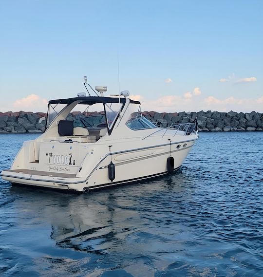 Cruise Chicago Playpen - SEPTEMBER DISCOUNTS - 40 Foot Yacht