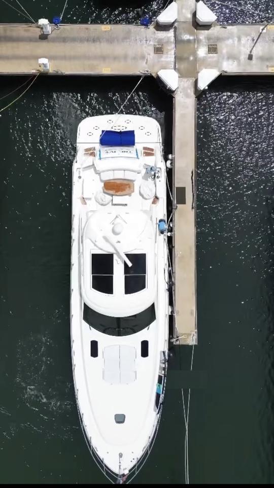 Location d'un yacht SeaRay de 65 pieds à couper le souffle - Immaculé !