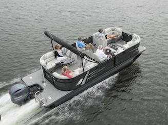 Starcraft SLS Tritoon on Lake Hartwell