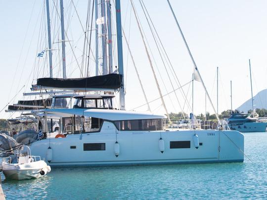 Navegue pelo catamarã à vela Emma Lagoon 42 (2021)