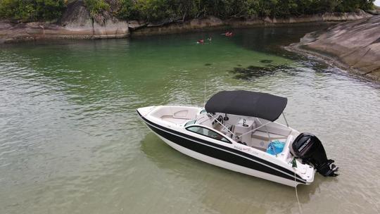 Alquiler de barco con cubierta Real Ossos de 22 pies en Paraty, Río de Janeiro, Brasil