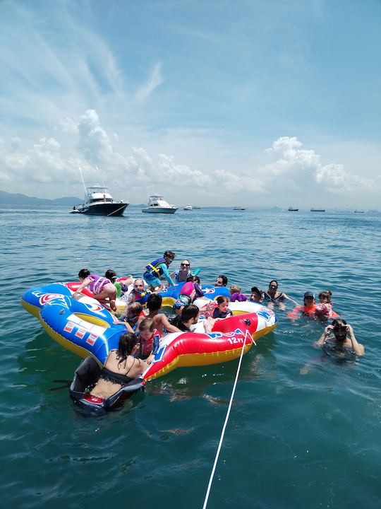 Leopard Power Catamaran Adventure de 42 pés - Taboga Island Daypass