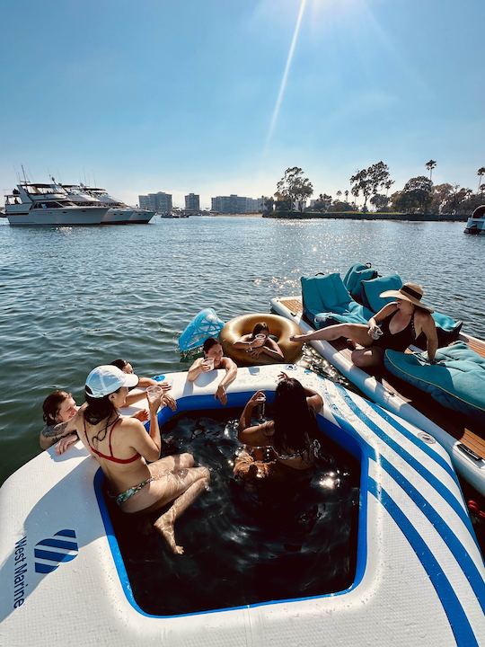 HORA DA FESTA!!! Barco perfeito para San Diego e além!