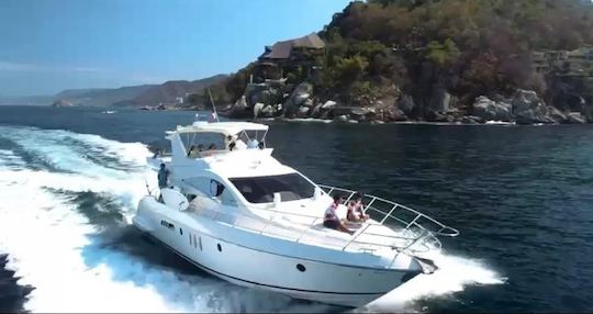 Belo iate Azimut 55 em Puerto Vallarta