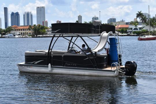 PONTON IN HAULOVER Prix final sans frais cachés 1h gratuite en semaine 10 personnes