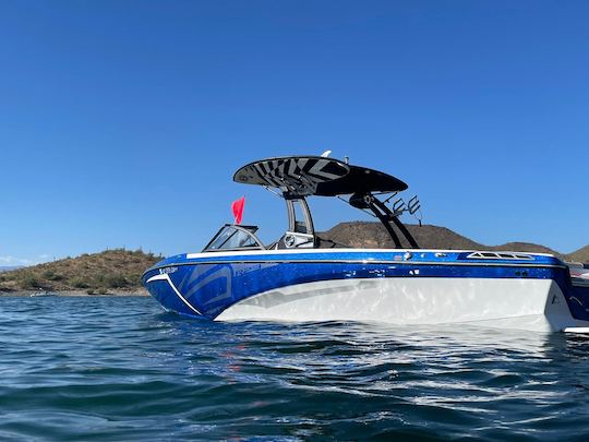 Vive aventuras inolvidables en el lago con el Tige RZ23 Bowrider