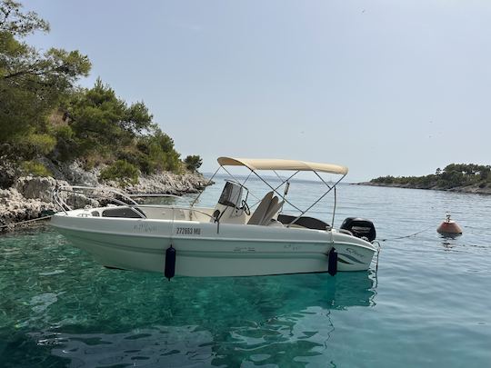 Boat rental on Brac island